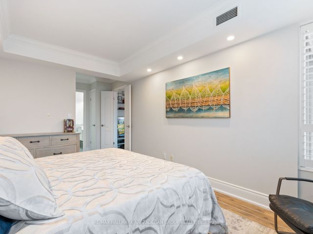 721 - 28 William Carson Cres