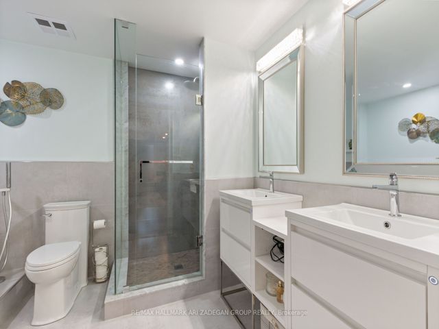 721 - 28 William Carson Cres