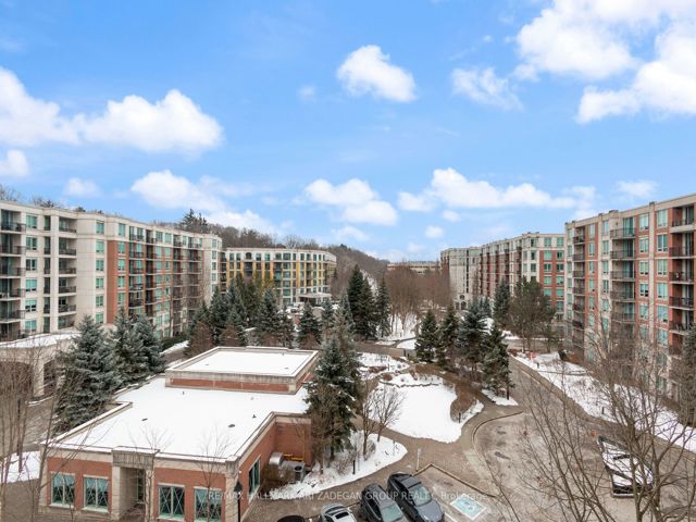 721 - 28 William Carson Cres