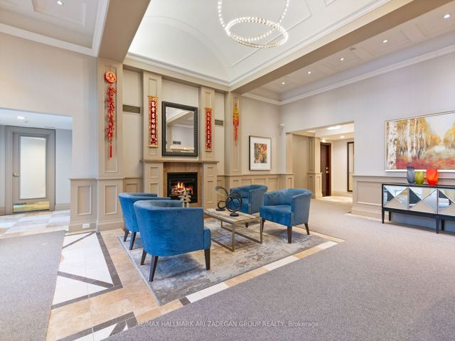721 - 28 William Carson Cres