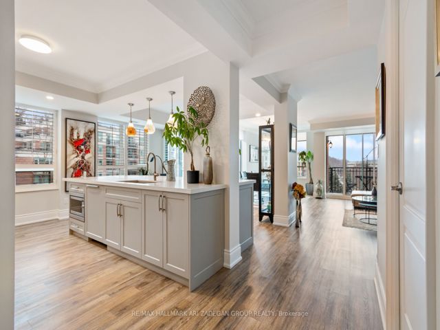 721 - 28 William Carson Cres