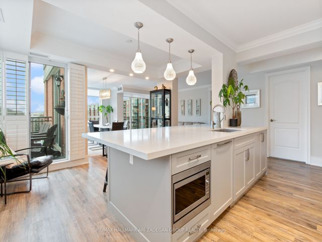 721 - 28 William Carson Cres