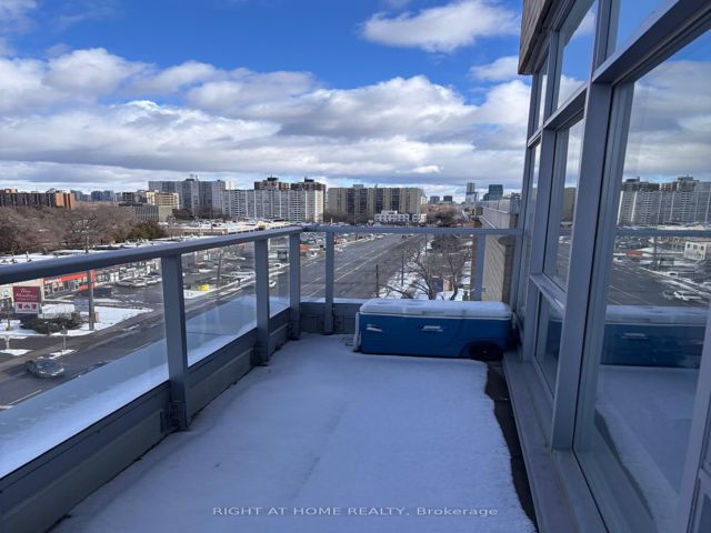 712 - 701 Sheppard Ave W