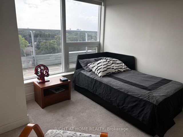 712 - 701 Sheppard Ave W
