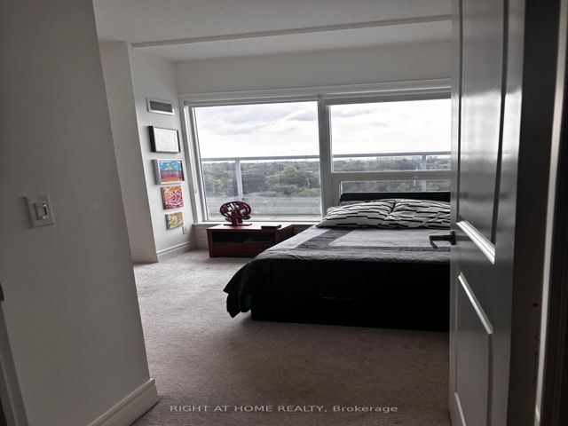 712 - 701 Sheppard Ave W