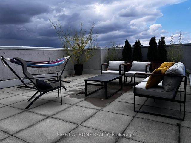 712 - 701 Sheppard Ave W
