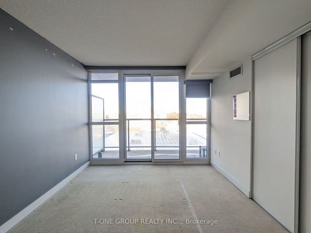 908 - 121 Mcmahon Dr