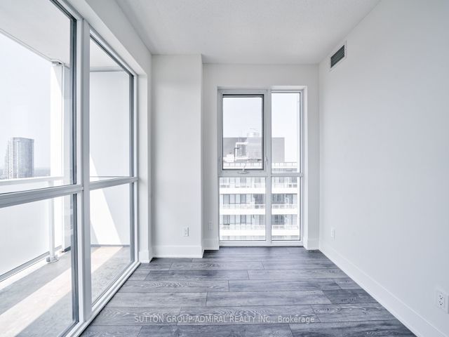 2115 - 188 Fairview Mall Dr