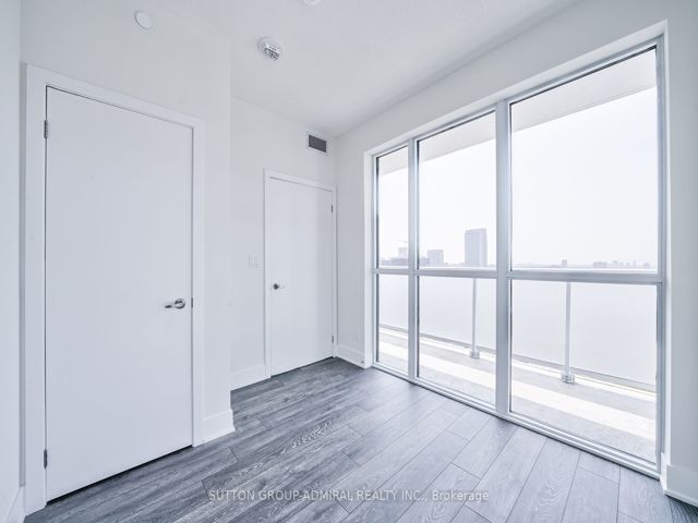 2115 - 188 Fairview Mall Dr