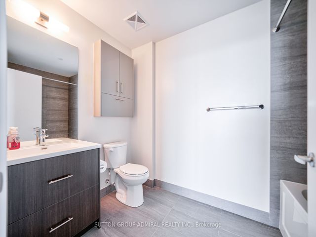 2115 - 188 Fairview Mall Dr