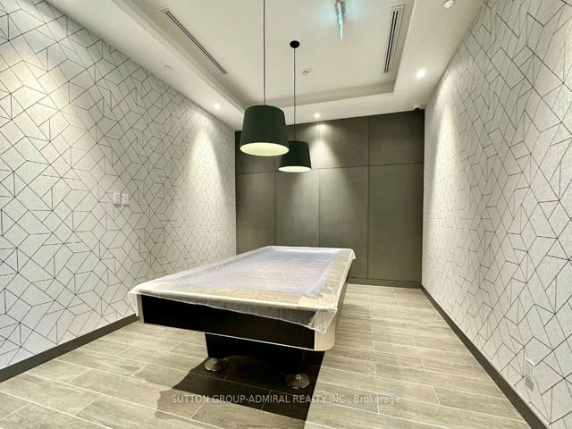 2115 - 188 Fairview Mall Dr