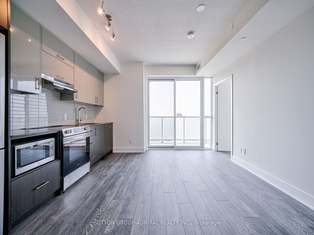 2115 - 188 Fairview Mall Dr