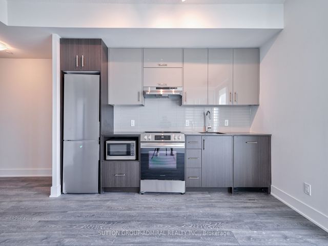 2115 - 188 Fairview Mall Dr