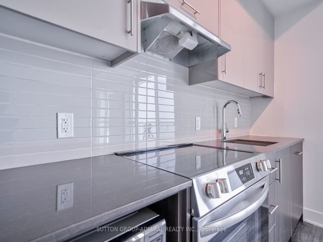 2115 - 188 Fairview Mall Dr