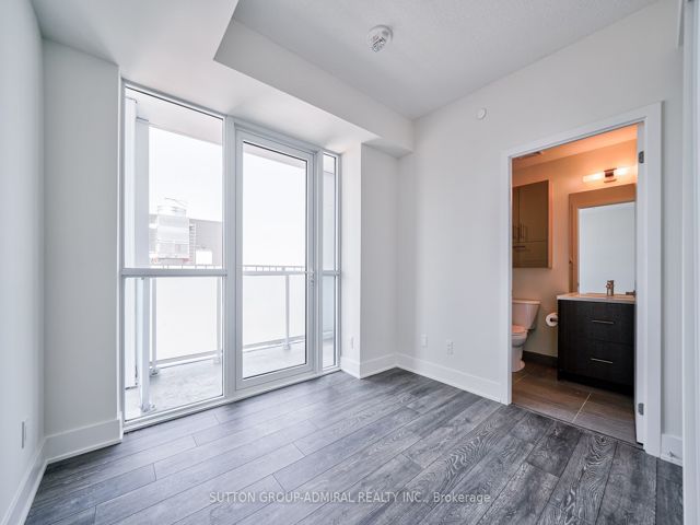 2115 - 188 Fairview Mall Dr