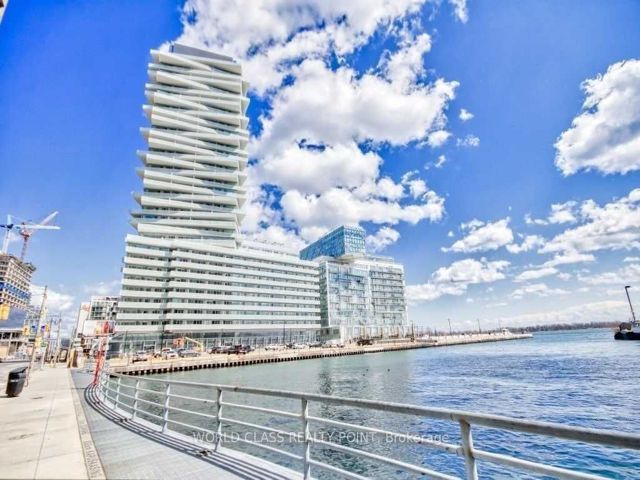 922 - 15 Queens Quay E