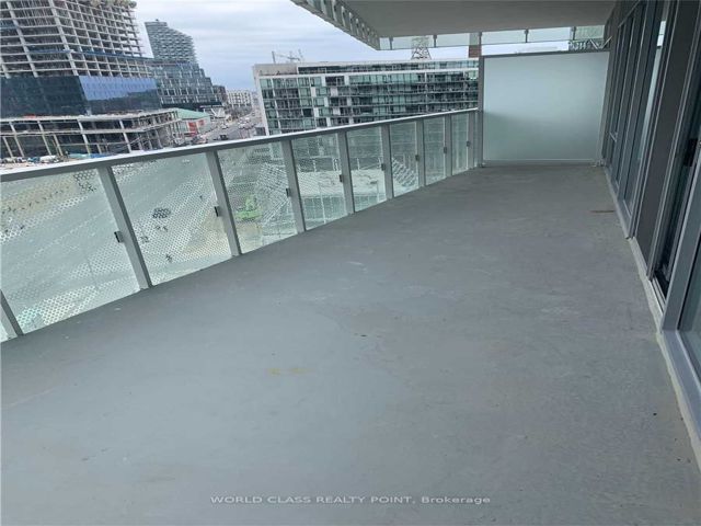 922 - 15 Queens Quay E