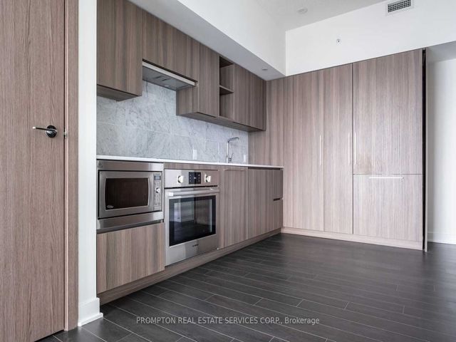 4316 - 17 Bathurst St