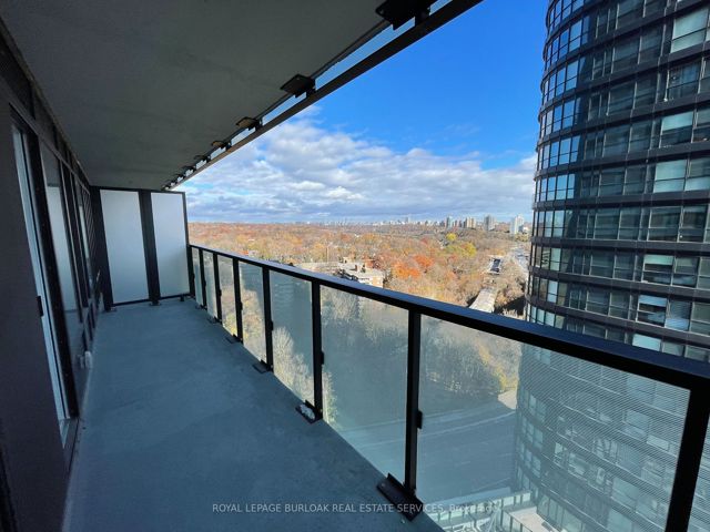 1406 - 575 Bloor St E