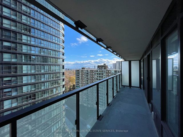 1406 - 575 Bloor St E