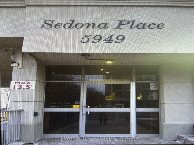 902 - 5949 Yonge St