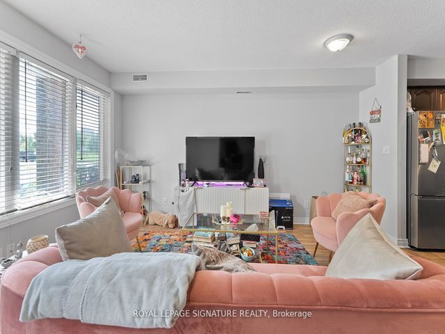 101 - 6 Brian Peck Cres