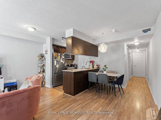 101 - 6 Brian Peck Cres