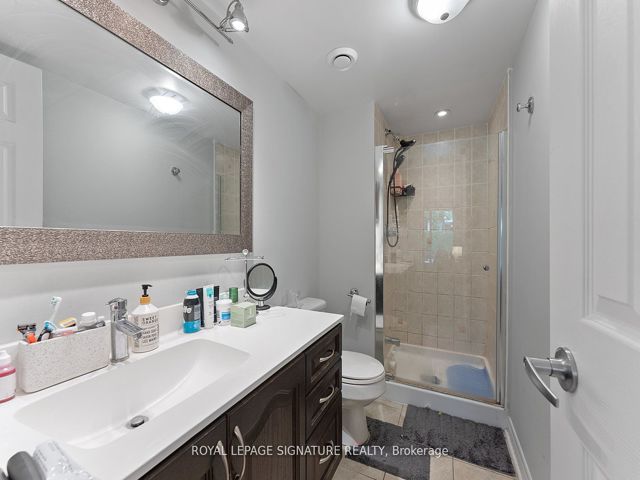 101 - 6 Brian Peck Cres