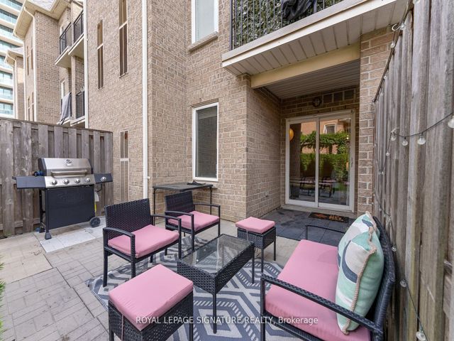 101 - 6 Brian Peck Cres