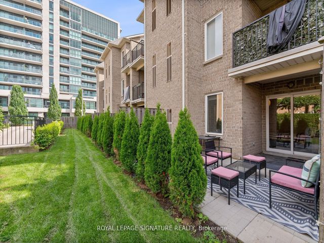 101 - 6 Brian Peck Cres