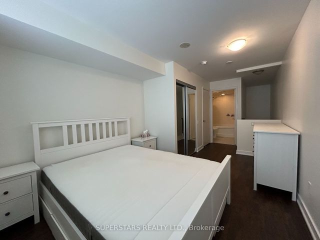 217 - 775 King St W