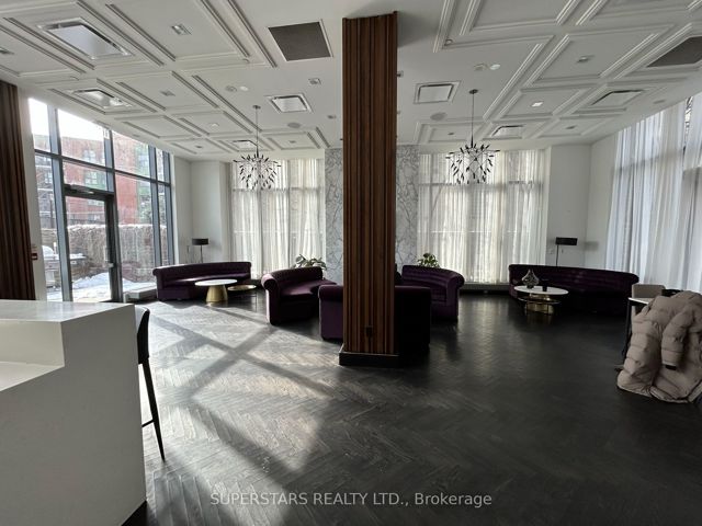 217 - 775 King St W