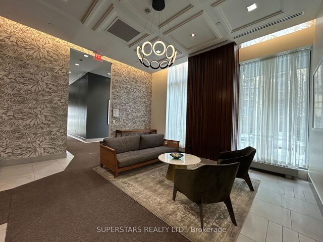 217 - 775 King St W