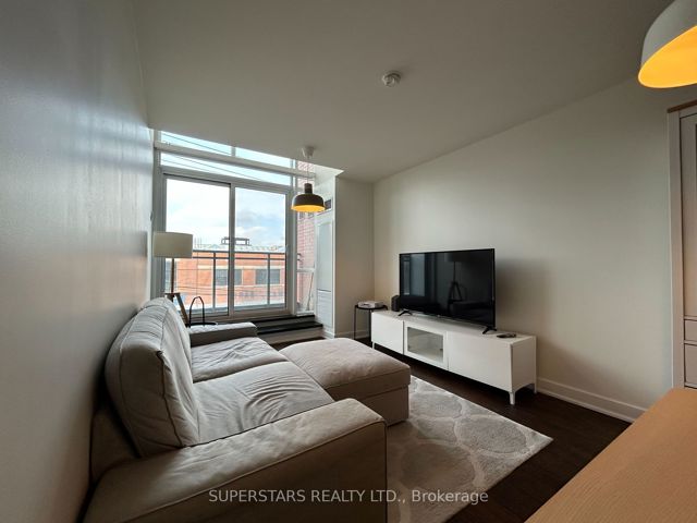 217 - 775 King St W