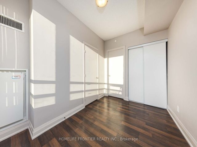 1907 - 68 Canterbury Pl