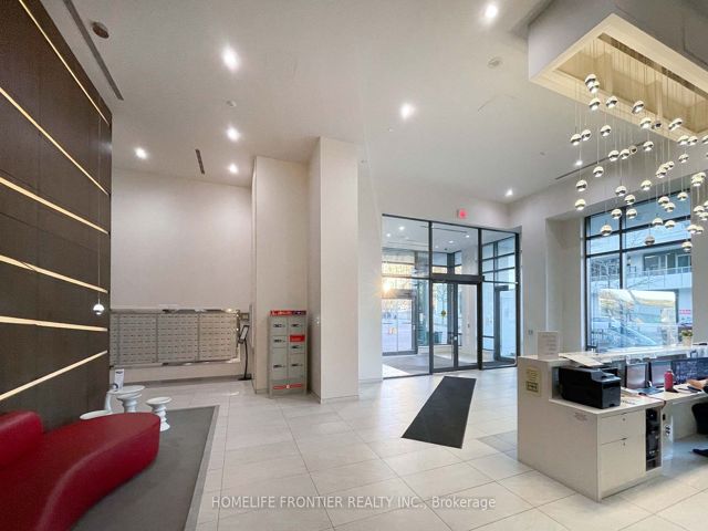 1907 - 68 Canterbury Pl