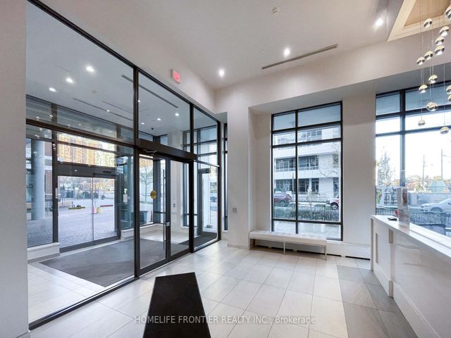 1907 - 68 Canterbury Pl