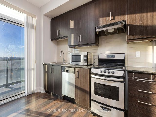 1907 - 68 Canterbury Pl