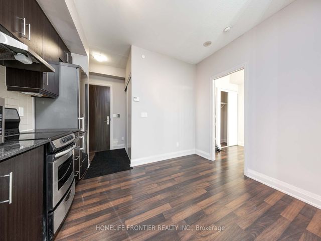 1907 - 68 Canterbury Pl