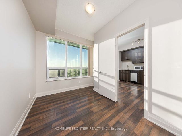 1907 - 68 Canterbury Pl
