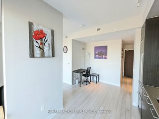 1211 - 117 Mcmahon Dr