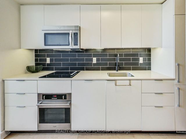 617 - 5 Hanna Ave