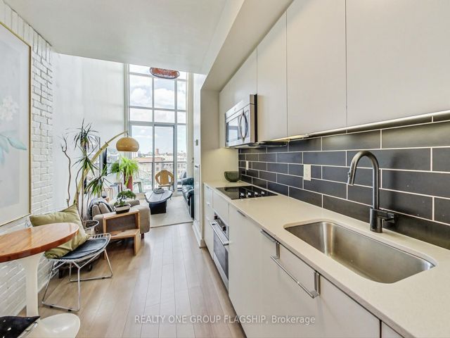 617 - 5 Hanna Ave
