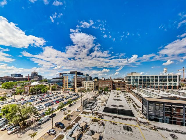 617 - 5 Hanna Ave