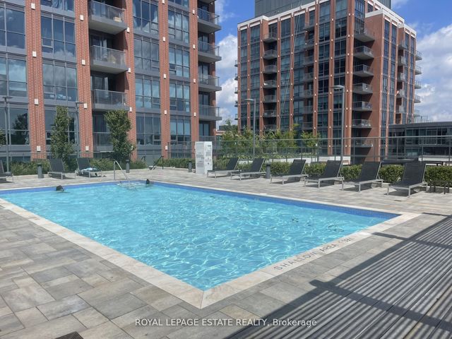 657 - 31 Tippett Rd