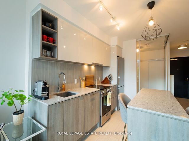 657 - 31 Tippett Rd