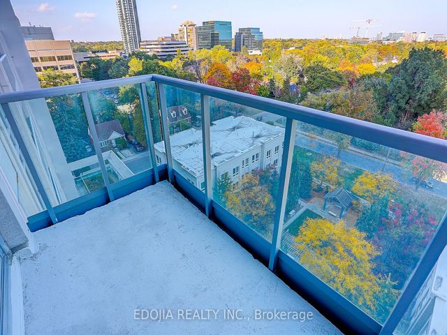 1011 - 17 Anndale Dr