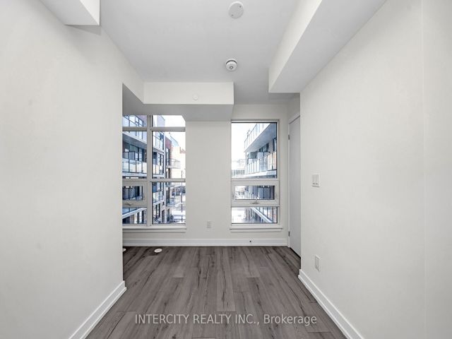 46 - 861 Sheppard Ave W