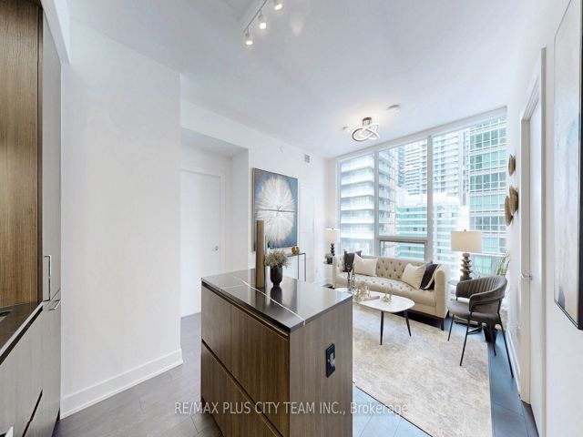1613 - 35 Mercer St