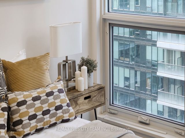 1613 - 35 Mercer St